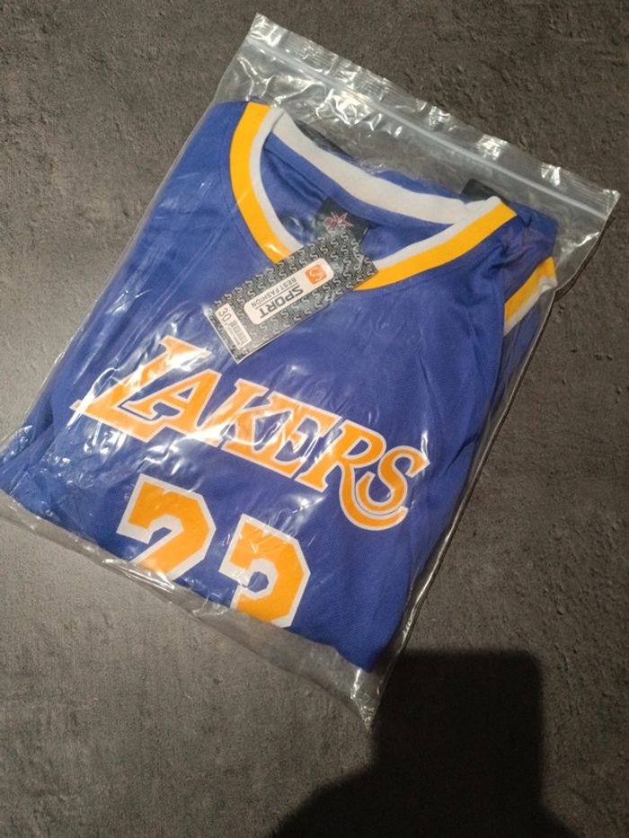 Tenue NBA Los Angeles Lakers LeBron James violet. T.30 - photo numéro 5
