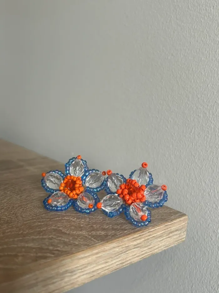 Boucle d’oreille fleurs perles - photo numéro 4
