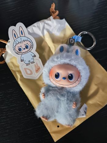 Labubu Pin for Love - D