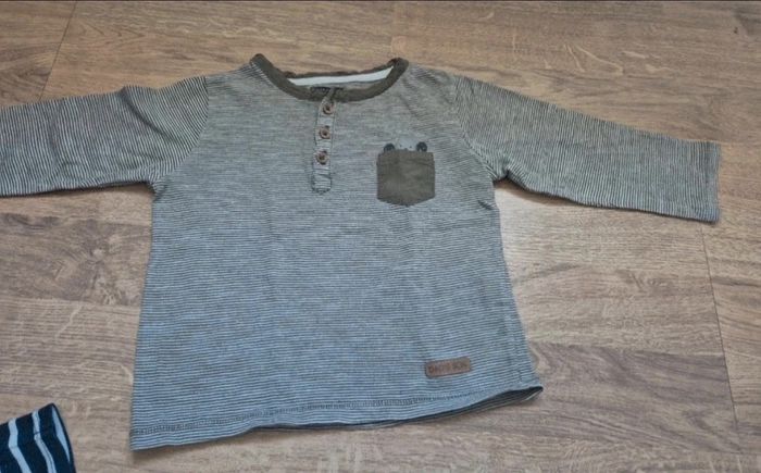 Lot t-shirt très bon état - photo numéro 2