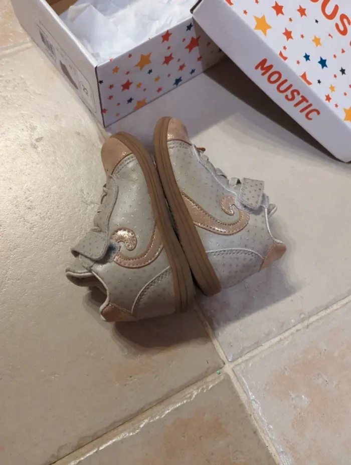 Chaussures moustic 22 - photo numéro 3