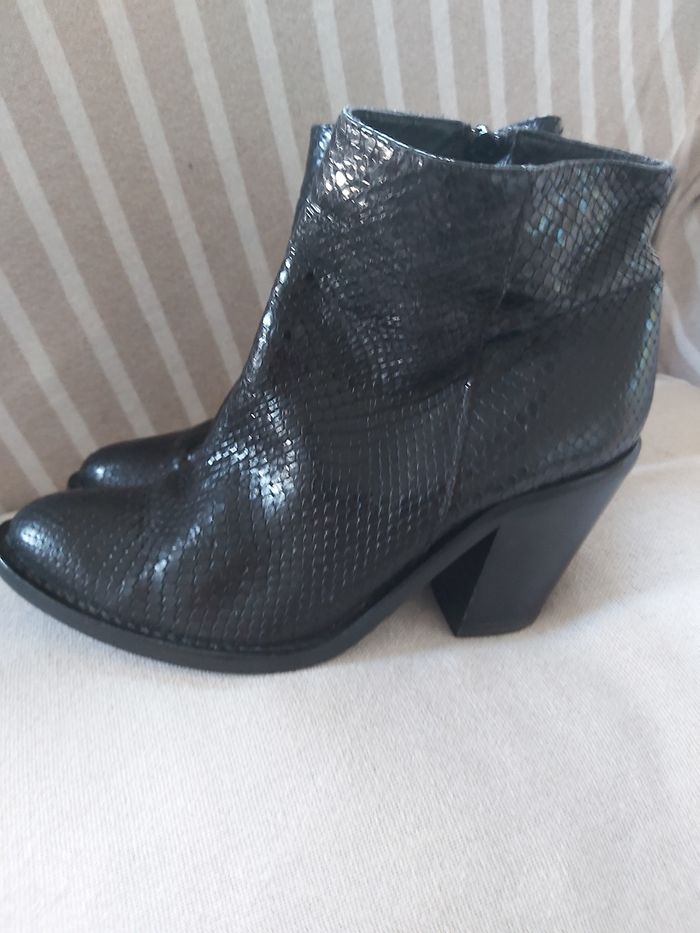 Bottines cuir petit talon  & motif  ecaillé - photo numéro 2