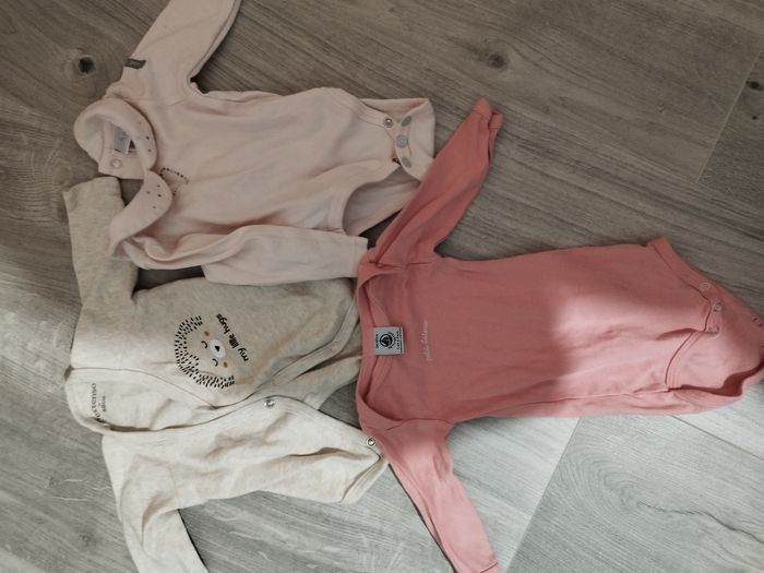 Vêtements fille bébé du 1 Mois au 3 Mois . - photo numéro 5