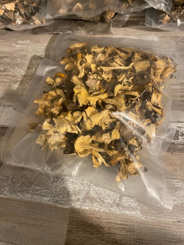 Champignions. Morilles , chanterelles - photo numéro 2