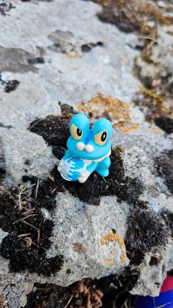 Super figurine Pokemon Nintendo finger puppet Grenousse