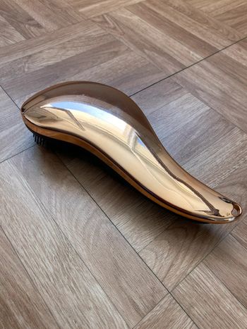 Brosse à cheveux doré (NEUF)