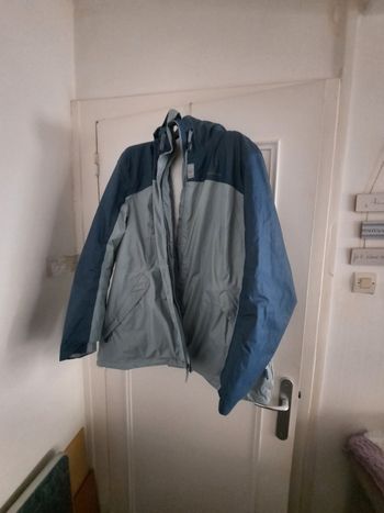 Vends veste de randonnée femme