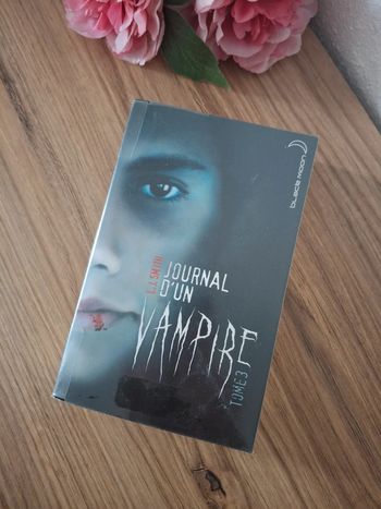 Livre : Journal d'un Vampire tome 3 - L.J.Smith