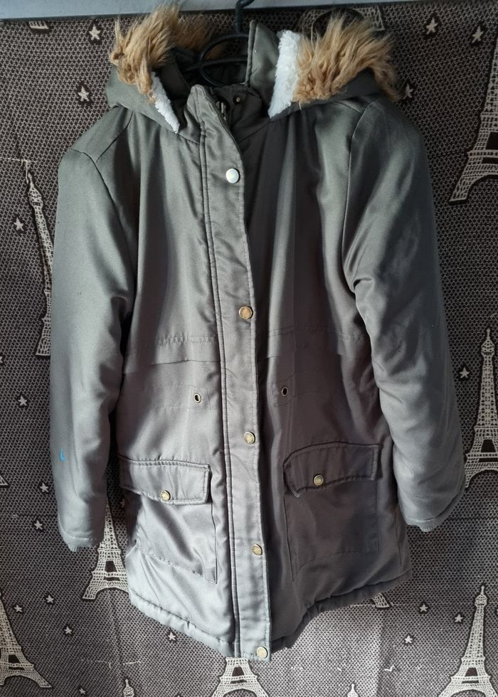 Parka déperlante kaki à capuche intérieur fausse fourrure 12ans très doux et chaud