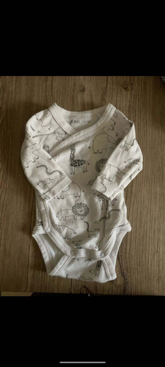 👣 bodies bébé 👣 - photo numéro 2