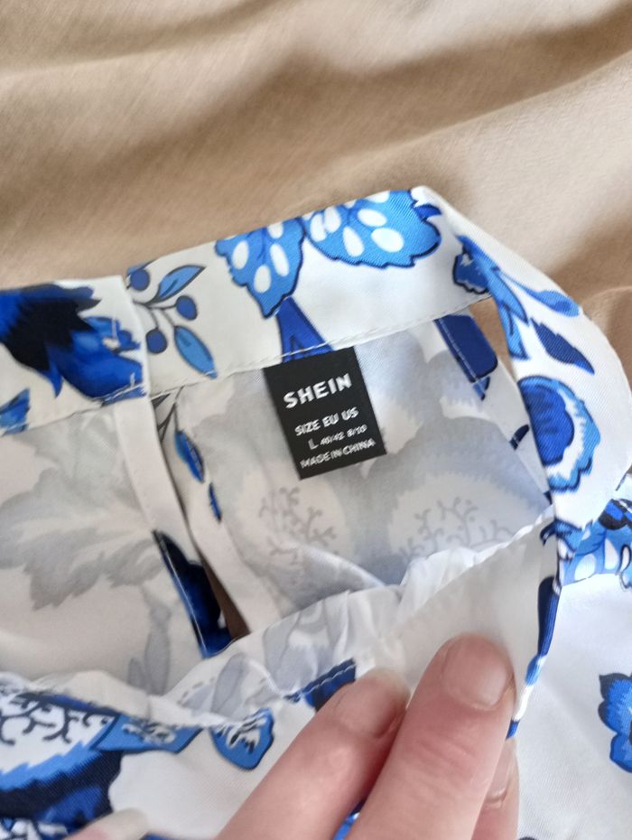 Robe courte fleurie shein L 40 - photo numéro 2