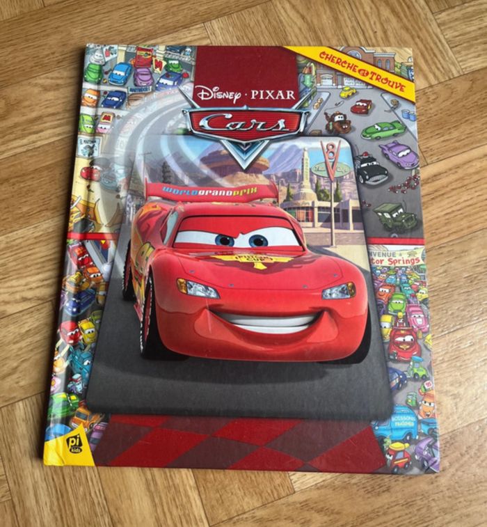 Livre cherche et trouve cars