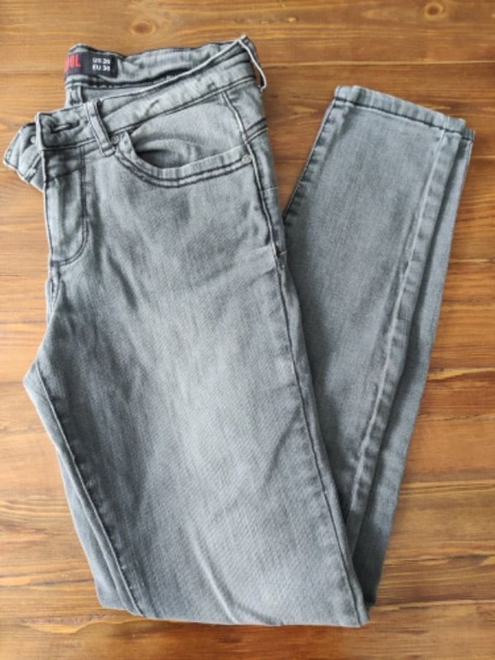 Jean gris
