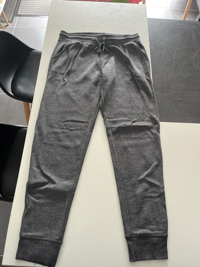 Pantalon Survêtement Primark taille 38/40