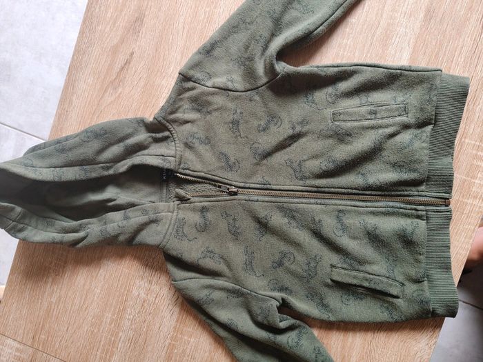Petit gilet capuche - photo numéro 2