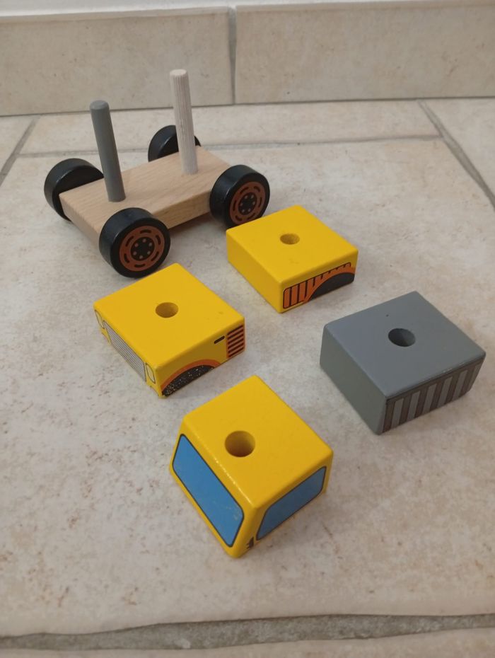 Véhicules en bois démontables - photo numéro 3