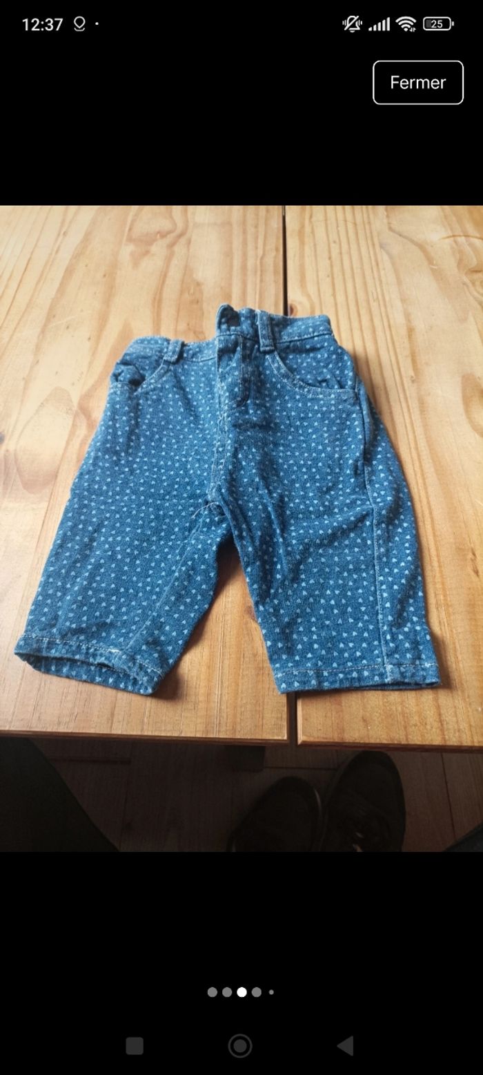 Lot de vêtement pantalon est 1 short bébé - photo numéro 3