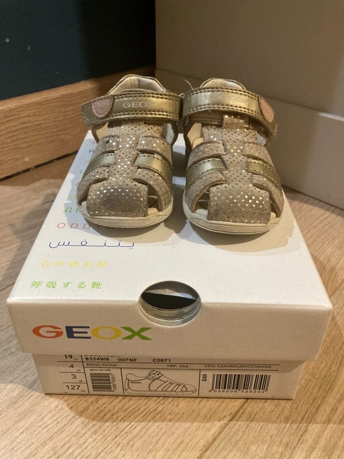 Sandale geox modèle macchia beige /gold taille 19 - photo numéro 7