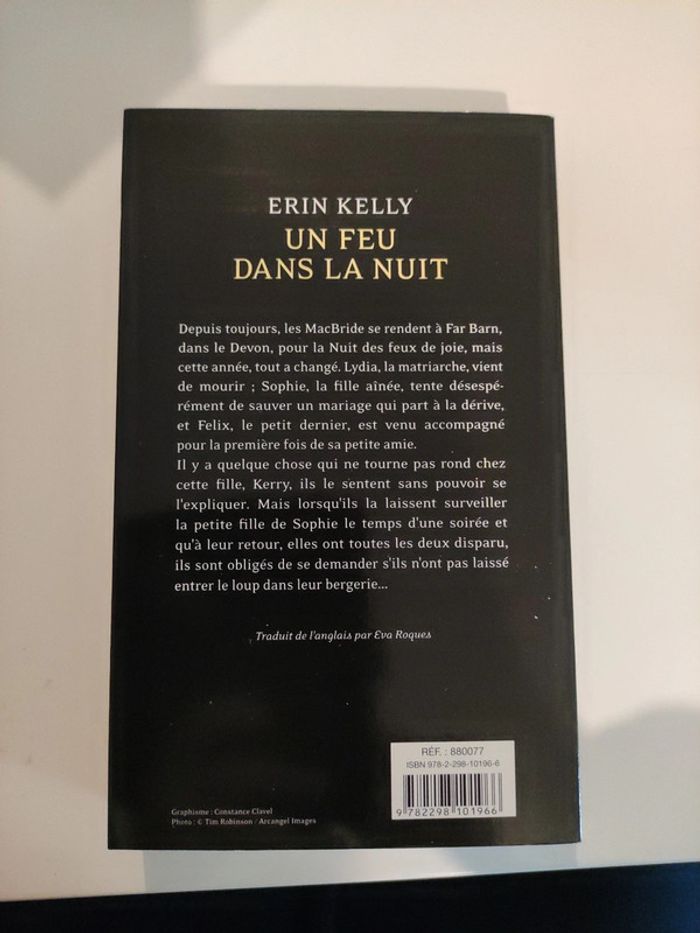 Un feu dans la nuit - photo numéro 2