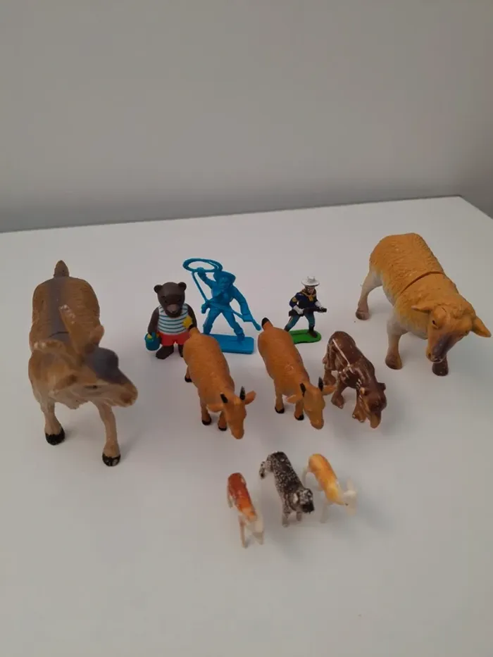 Lot figurines - photo numéro 2