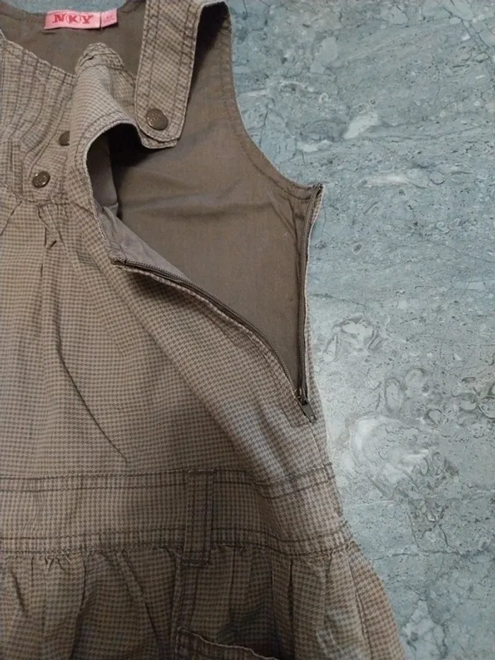 Robe à bretelle 8 ans - photo numéro 7