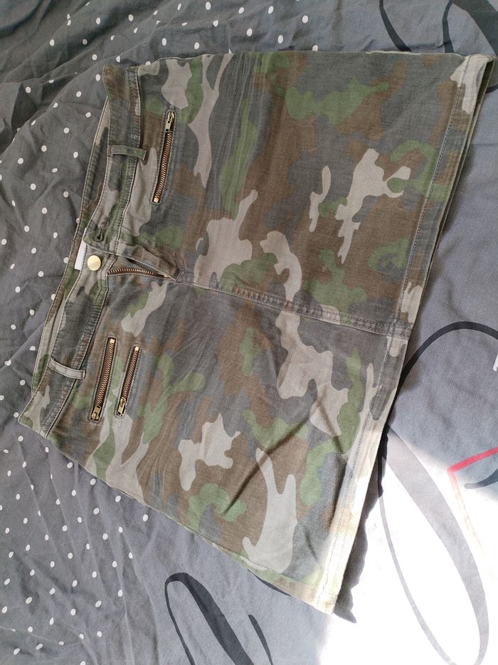Jupe courte armée vert kaki - photo numéro 3