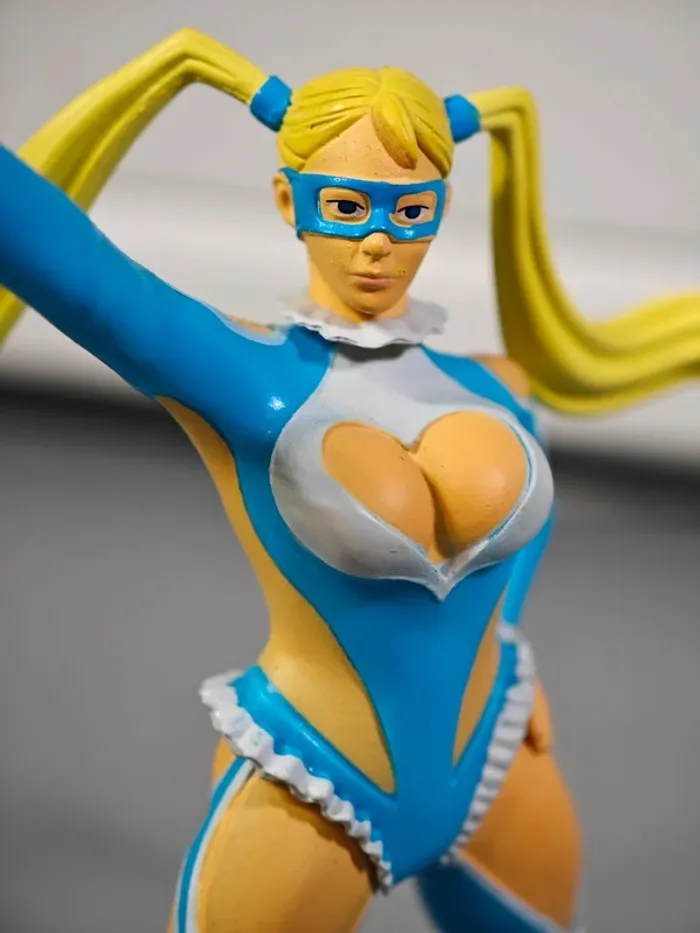 Figurine Street Fighter : R.Mika officielle Capcom 12cm sans boîte - photo numéro 6