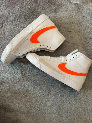 🍑 Baskets Nike blazer mid 77 en 38 prix neuf 120€