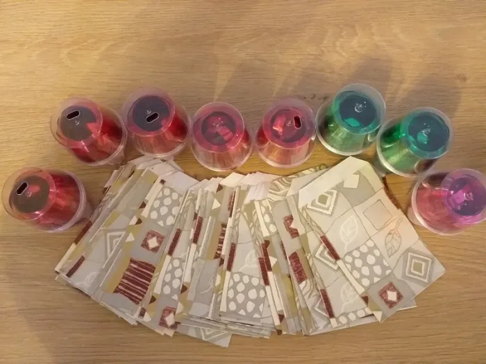 Lot bolducs et sachets cadeaux.