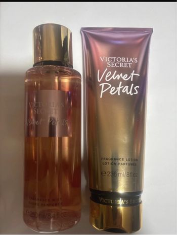 Ensemble crème et brume Victoria ´s secret Velnet Petals