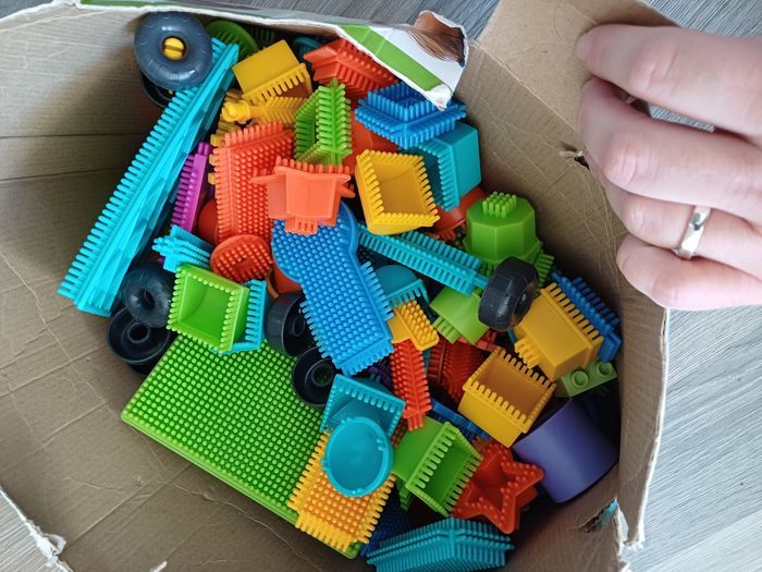 E.Z.blox