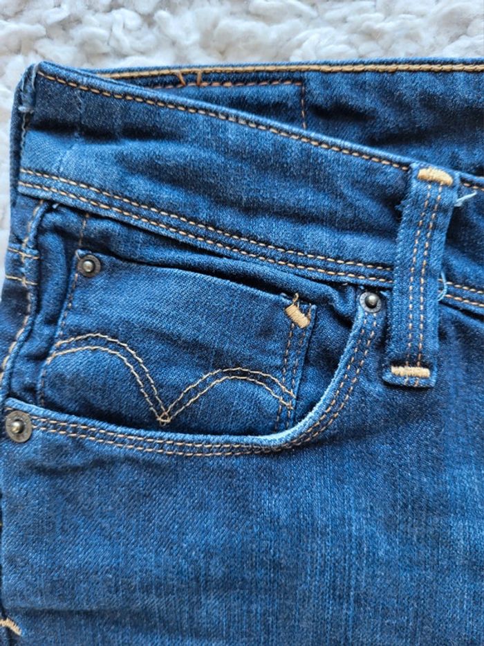 Jean Levi's bleu foncé 627 Straight fit Taille 37 - photo numéro 6