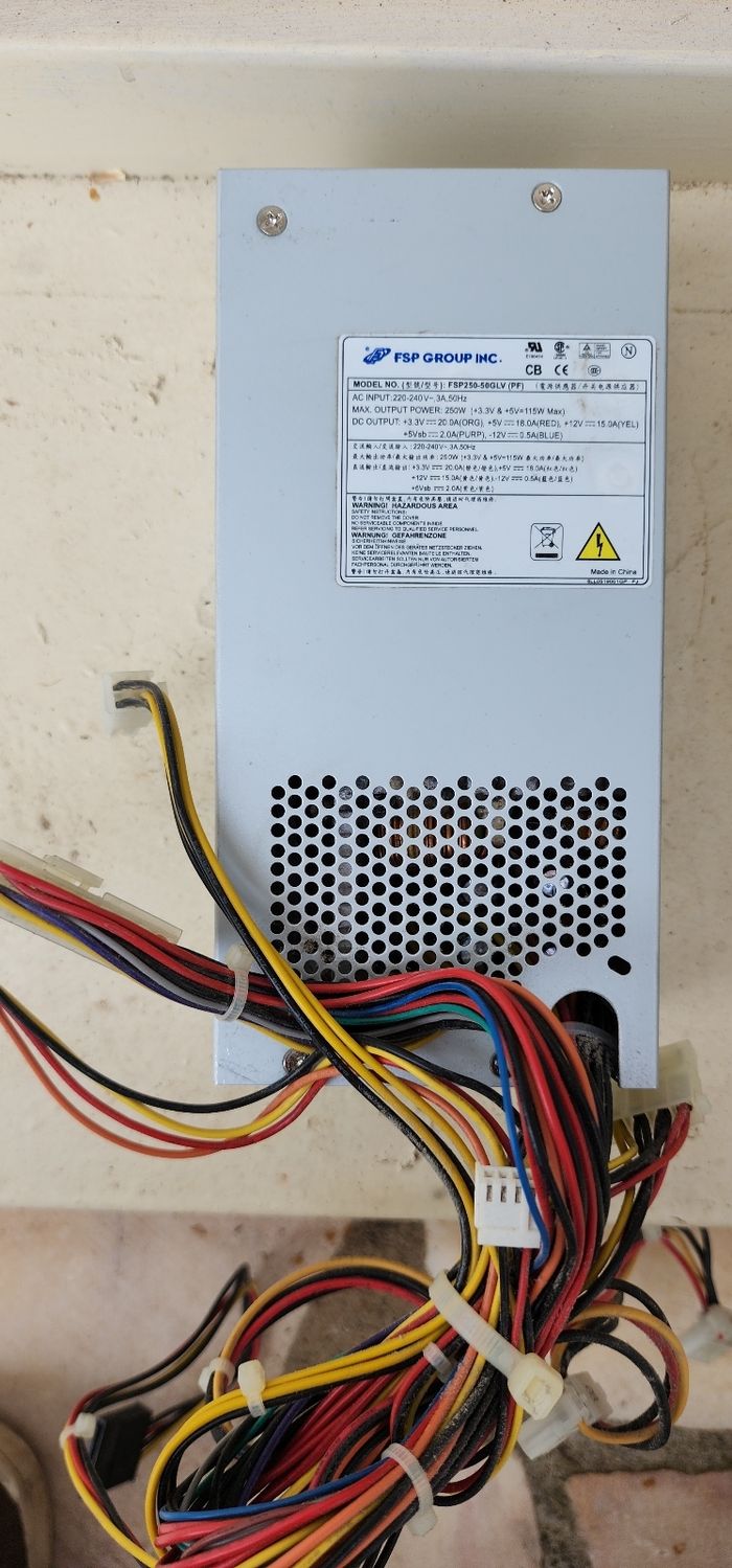 Alimentation Électrique FSP250-50GLV (PF) 250W TFX PC 20+4 Pin - photo numéro 2