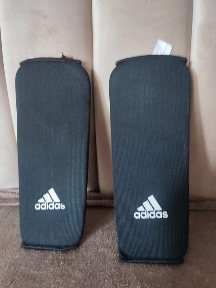 Protège-tibias Adidas taille XS – enfant 4 à 7 ans