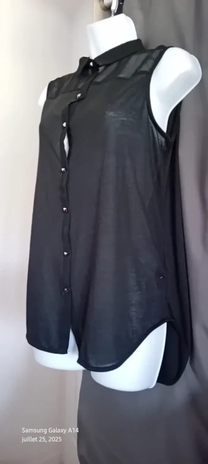 Blouse sans manches longue semi transparente bi matière avec boutons noire femme S h&m - photo numéro 3