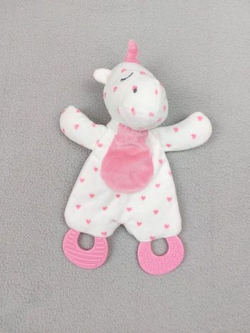 Doudou plat licorne blanc coeurs roses anneau dentition ZDT Action sos doudou