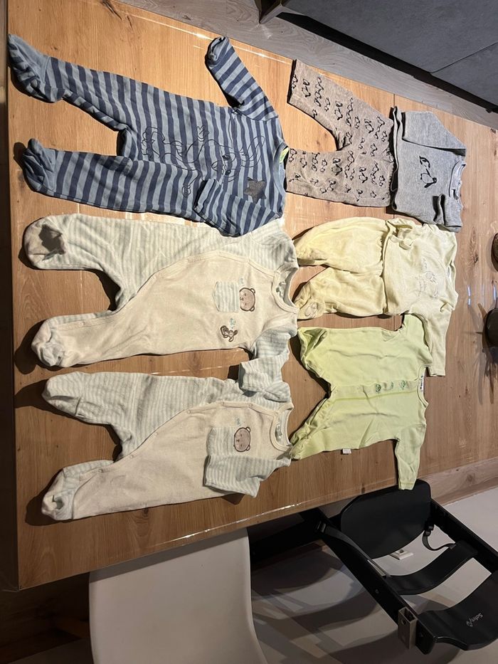 Lot vêtements hiver garçons 6 et 9 mois: 50 pièces  diverses marques - photo numéro 3