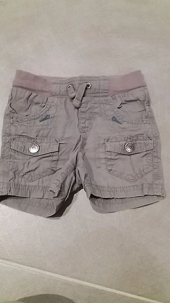 Short gris
