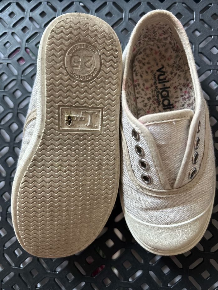 Baskets en toile taille 25 - photo numéro 3