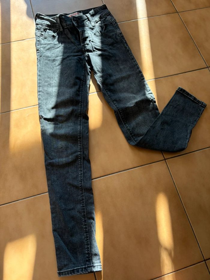 Jean femme 32 - photo numéro 2