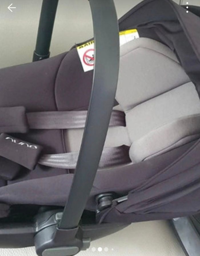 Cosy nuna noir et sa base isofix et adaptateur poussette - photo numéro 6