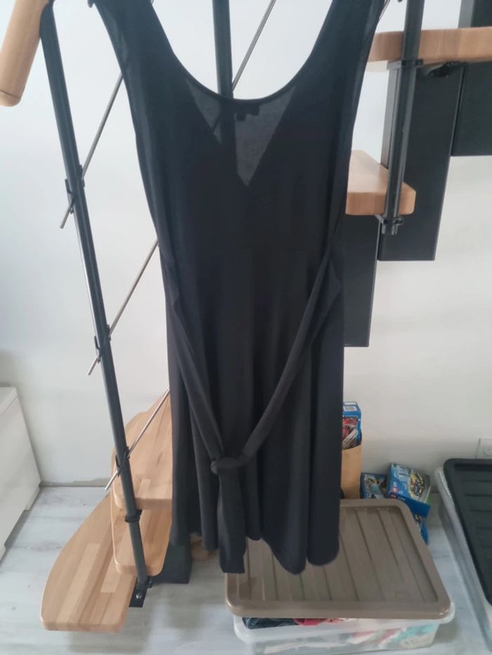 Robe noire - photo numéro 6