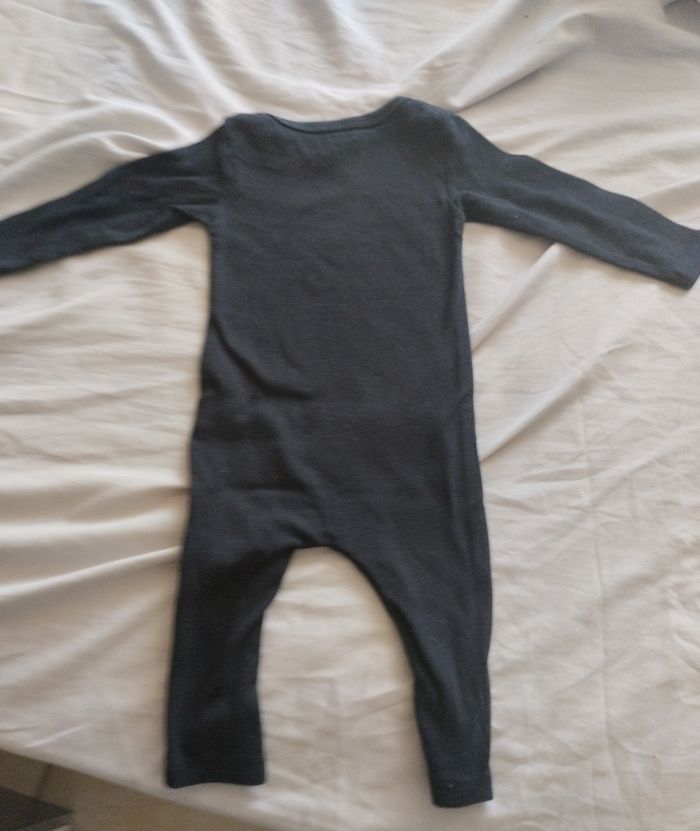 Combinaison taille 6 mois - photo numéro 2