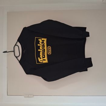 Sweat noir avec inscription "Feminist" en jaune - Manches longues - Taille XS - Jennifer