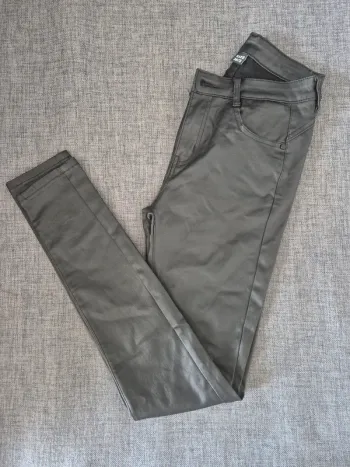 Pantalon femme Taille 36