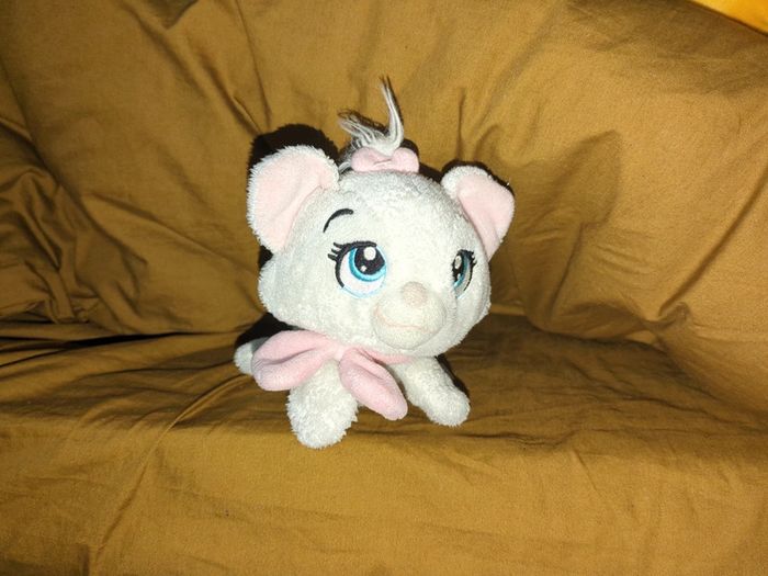 Peluche marie Disney les Aristochats Disneyland paris