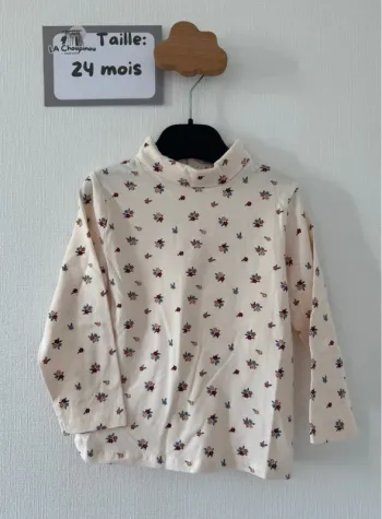 Tee shirt col roulé - taille 24 mois 🌸