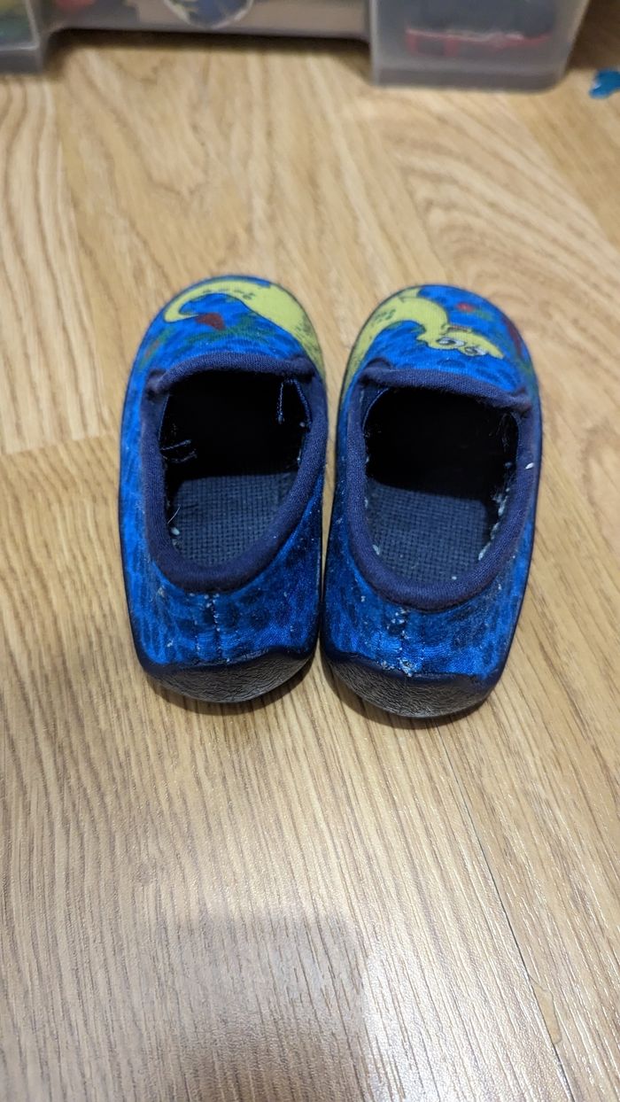 Chaussons dinosaure - photo numéro 2