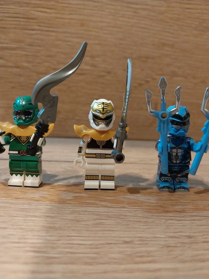 Figurines type lego Power Rangers - photo numéro 2