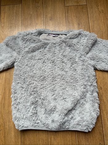 Pull, taille 5 ans.